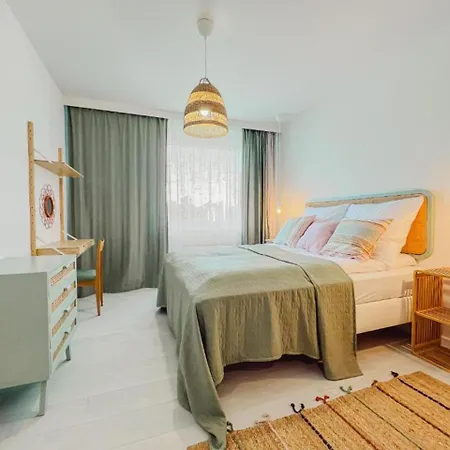 Kaprow 6 Apartment *